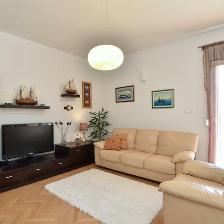 Apartment Bezic Каштела Экстерьер фото