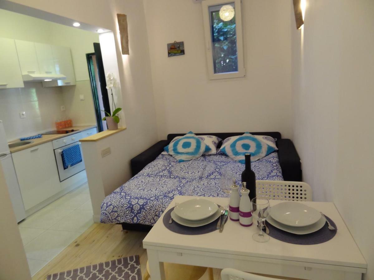 Apartment Bezic Каштела Экстерьер фото