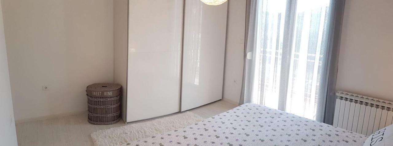 Apartment Bezic Каштела Экстерьер фото